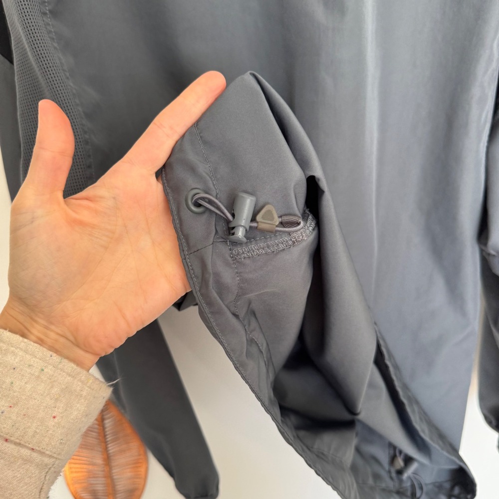 J15 Nike Windbreaker Jacket Convertible Removable Sleeves Vented Gray Black - Picture 8 of 8